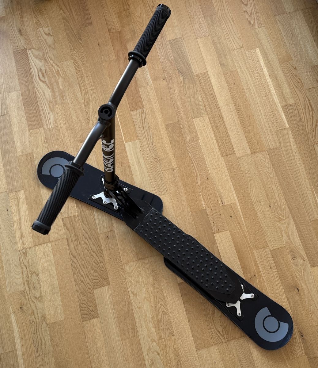 Micro Kickboard: Micro Snow Scooter Black Ice – Usato da Zürich venduto da LW-C-137 3