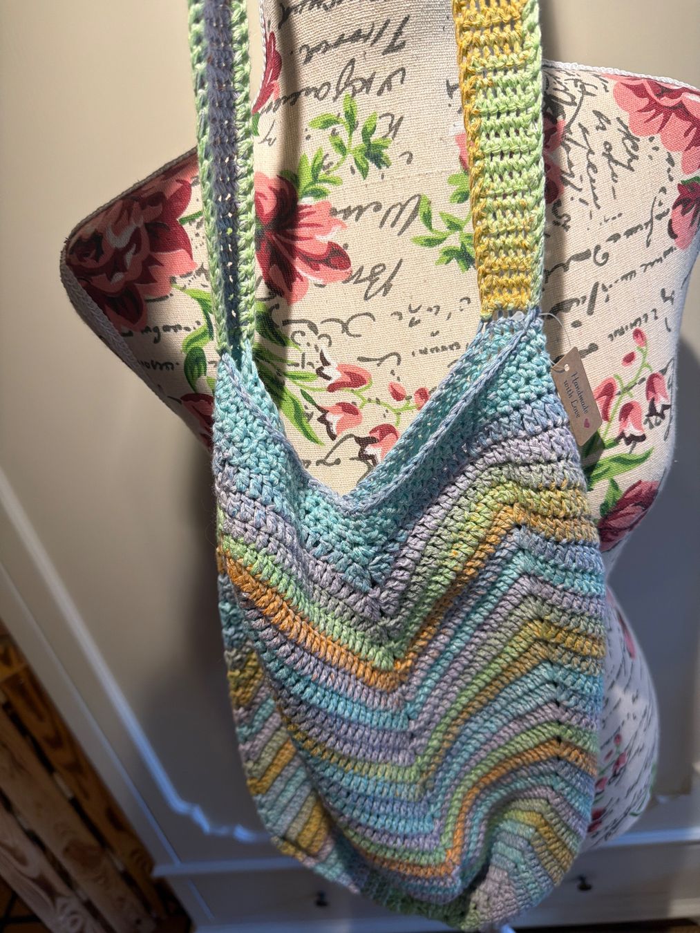 Borse da donna: /UMHÄNGETASCHE BUNT, HANDGESTRICKT – Nuovo e nell'imballaggio originale da Meienried venduto da ManuelaBoutique 2