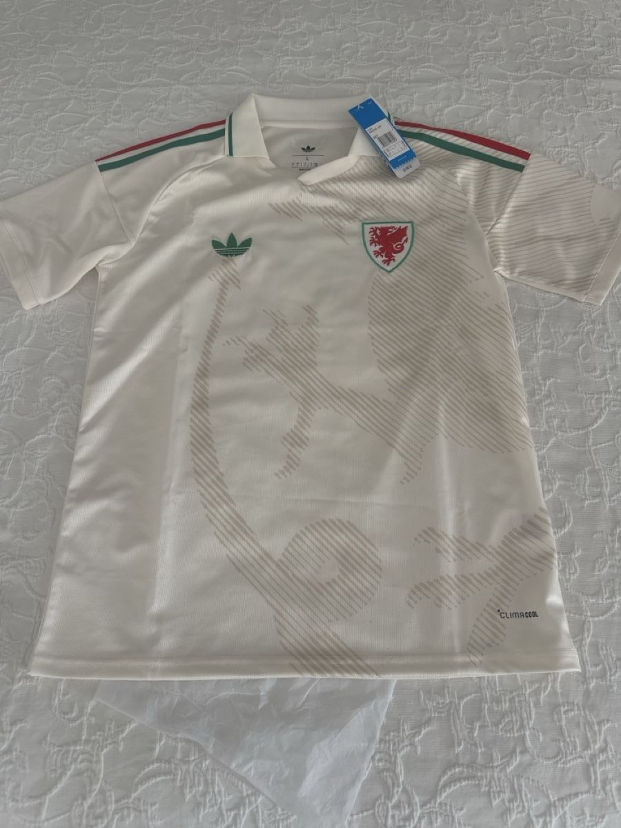 Adidas Canottiere & Pantaloni: Wales Jersey 2026 Adidas  – Nuovo e nell'imballaggio originale da Oberrieden venduto da jon_5cl2