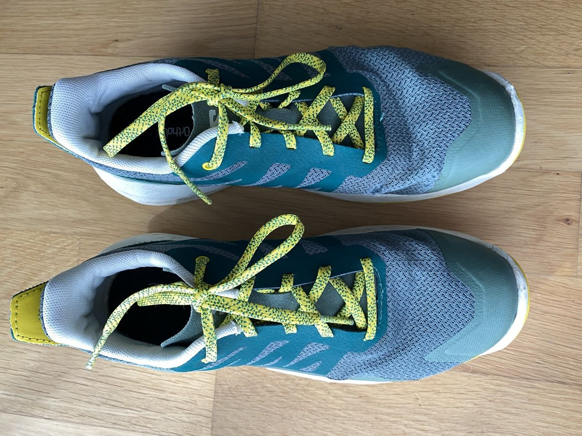 Salomon Scarpe da uomo: Salomon Wanderschuhe / Laufschuhe Gr.40 – Usato da Ehrendingen venduto da Uxaxa