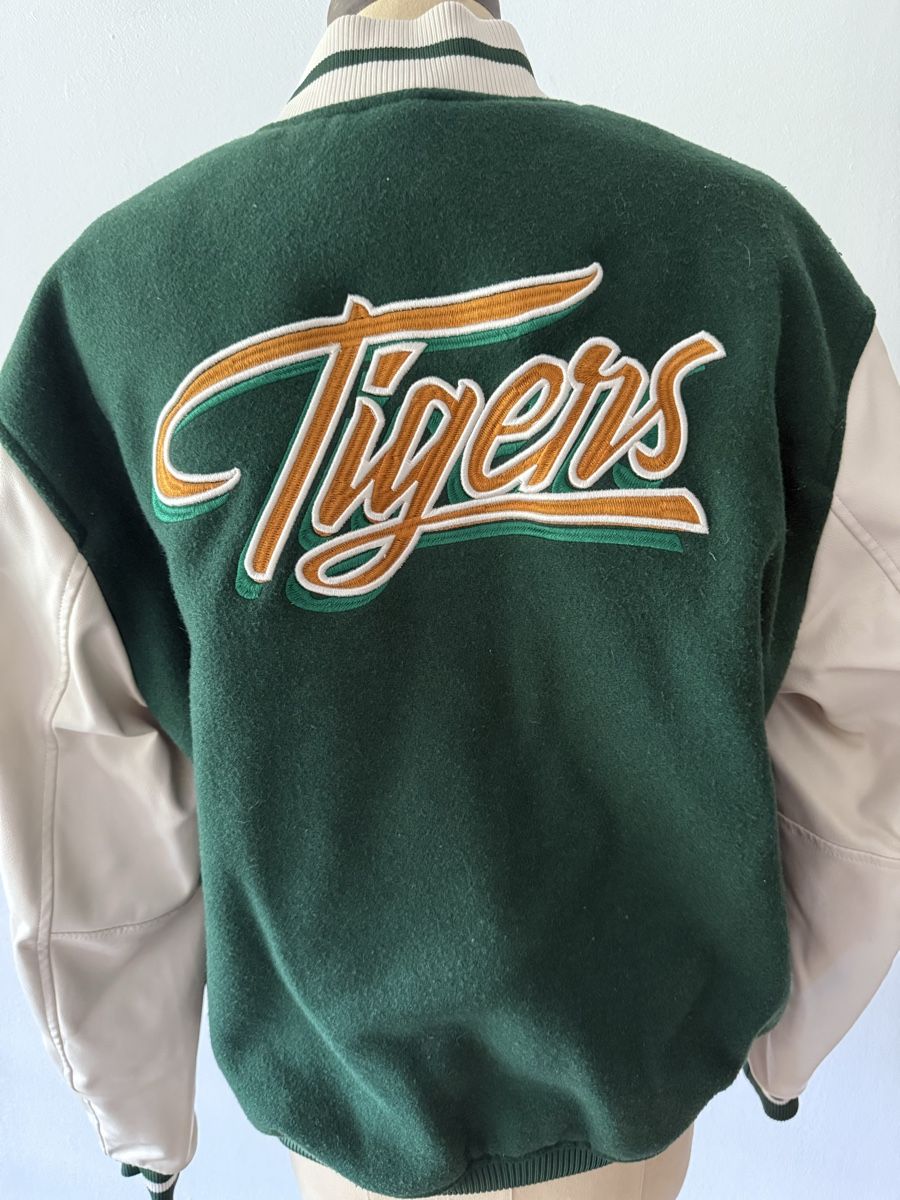 Giacche: Stranger Things College Jacke Gr. S – Usato da Stallikon venduto da Weihnachtsgnom 3