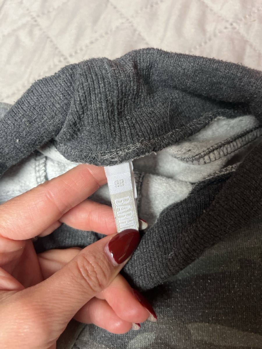 Pantaloni: Coole Camouflage Jogginghose, Grösse 98 – Usato da Kaisten venduto da saleforfun 1
