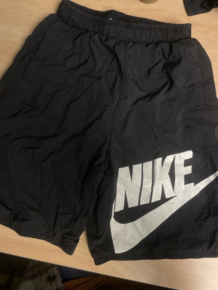 Nike Pantaloni: Nike Badeshorts, Schwarz, Gr.158-170 – Usato da Obergerlafingen venduto da cabo4