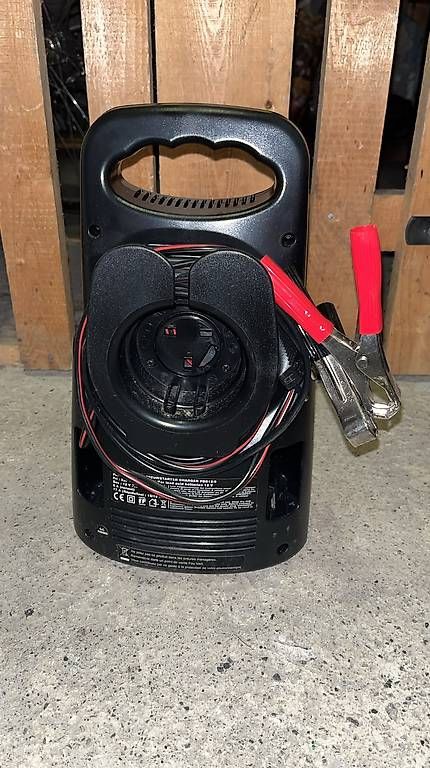 Ladegeräte: Chargeur démarreur pour batteries  – Gebraucht aus Tolochenaz von frl_zm2w 1