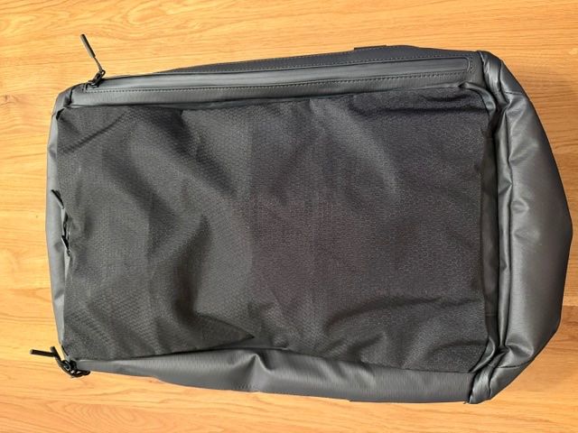 Kapten & Son Zaini: Kapten & Son Lisbon Duffle Backpack Medium, 50 L, schwarz – Usato da Zürich venduto da MelanieA2101 1