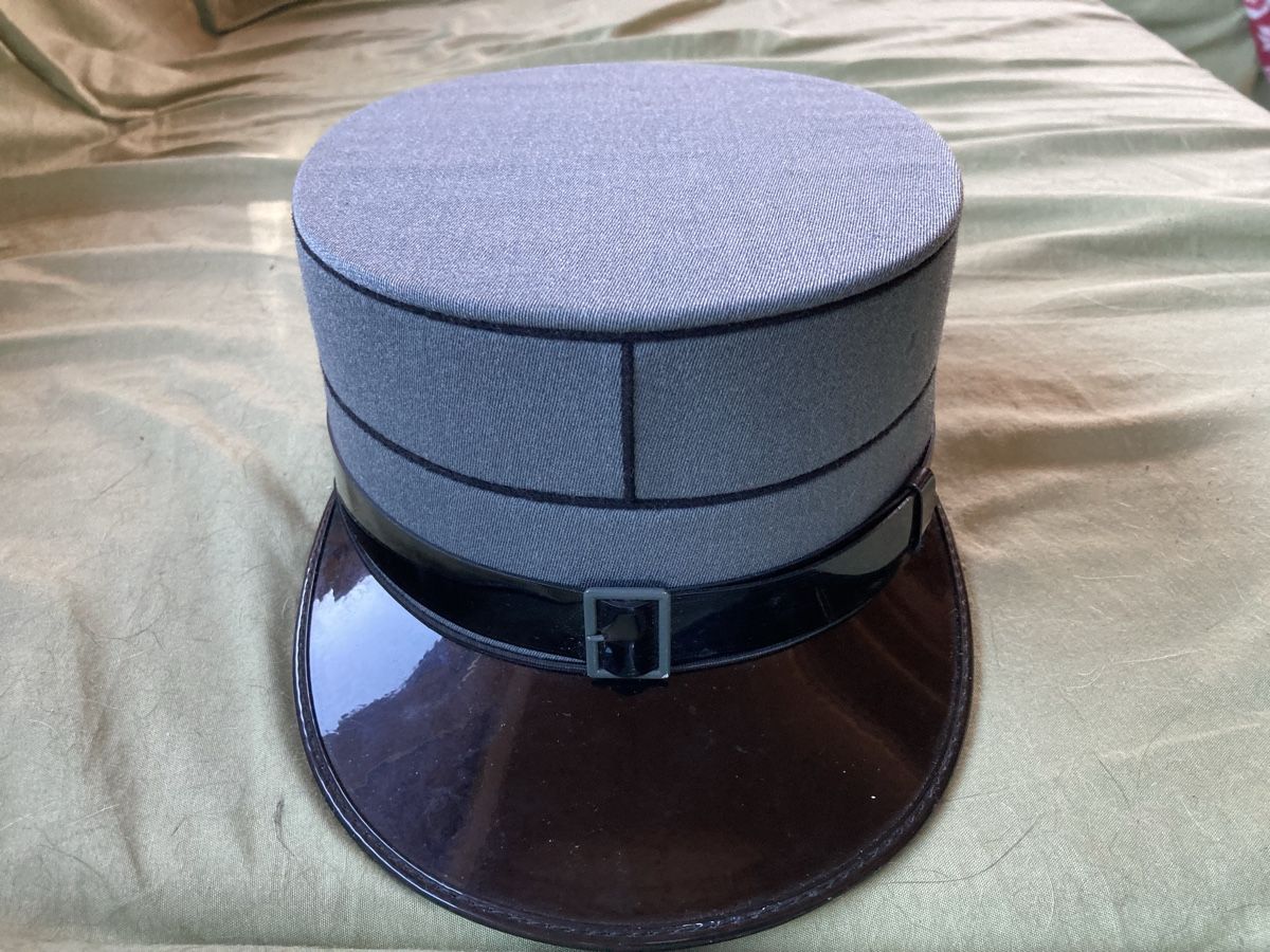 Uniformi: Schweizer Uniformmütze, Grau, Top Zustand! – Usato da Sornard - Nendaz venduto da Mapere 1