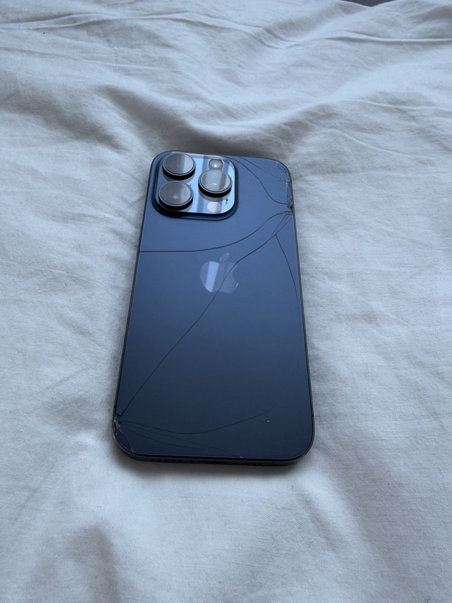 Apple Portables: iPhone 15 Pro 128 GB – D'occasion à Wettingen par DarioV17 3