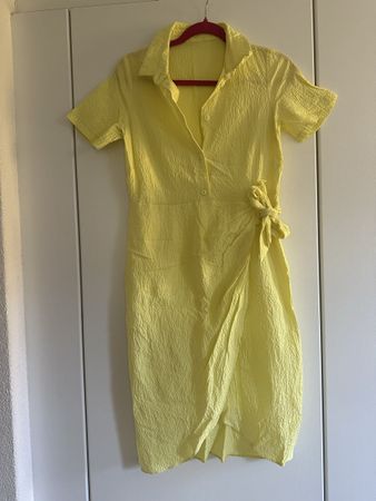 Sommerliches Wickelkleid, gelb, Grösse M, Top Zustand!