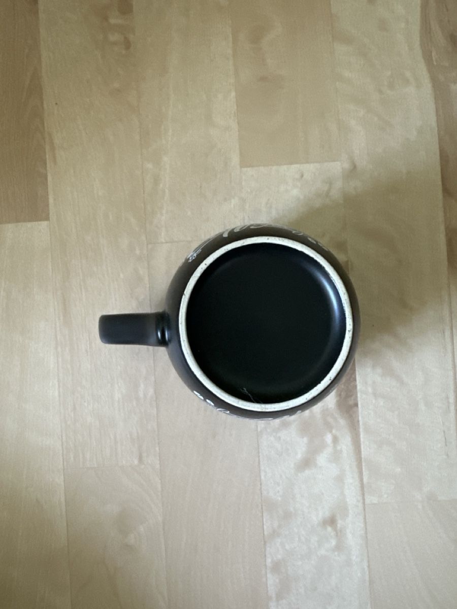 Tassen: Neuwertige Tasse in schwarz mit Spruch – Neu (gemäss Beschreibung) aus Küssnacht am Rigi von Ruja_Cloud 1
