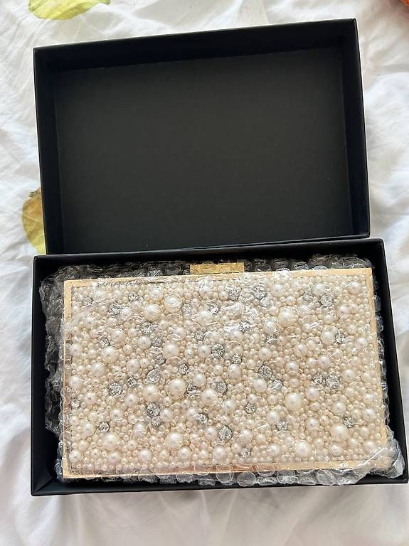 Taschen für Damen: Elisabetta Franchi Clutch – Gebraucht aus Wetzikon ZH von GOOD-WATER 4