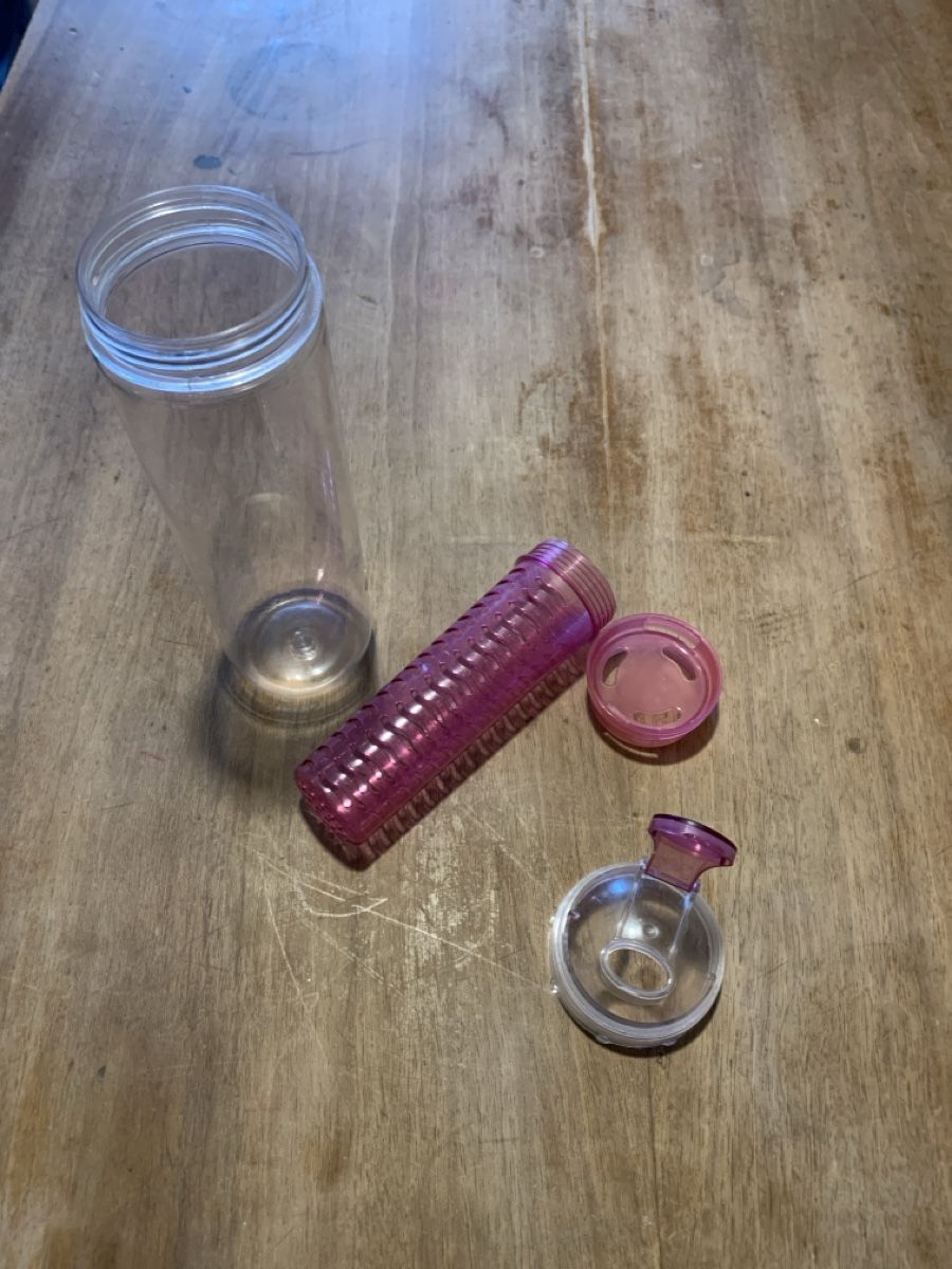 Borracce & Thermos: Trinkflasche mit integriertem Fruchtfilter - Sommerhit! – Usato da Laufen venduto da Nivo33 1