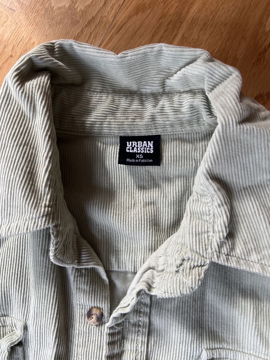Blusen: Herbstliches Cordhemd Urban Classics Gr. XS – Gebraucht aus Ottikon von Domito 1