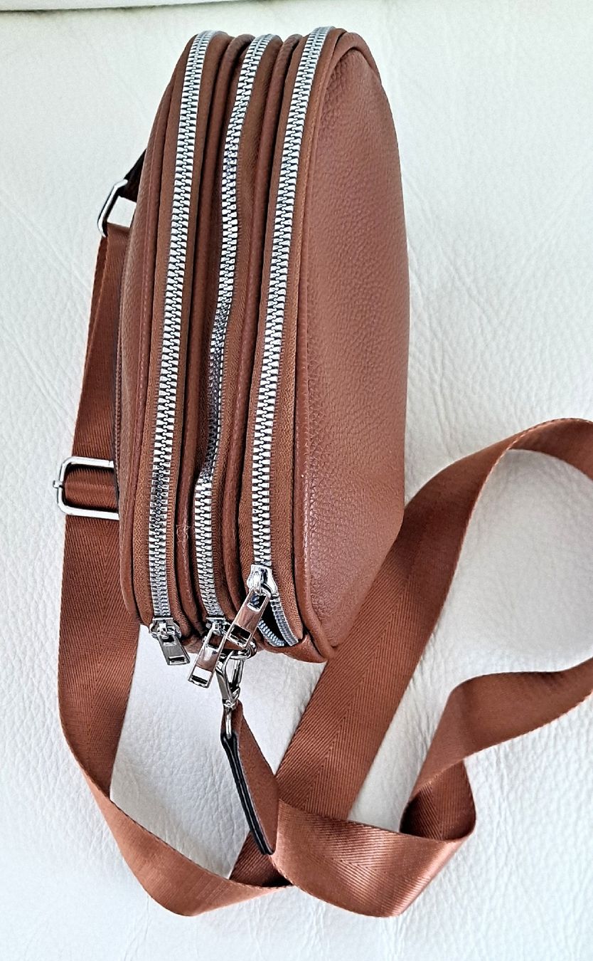 Taschen für Damen: Maury Ledertasche Crossbody mit 4 Fächern neuwertig – Gebraucht aus Liestal von Mas-Y-Mas 2