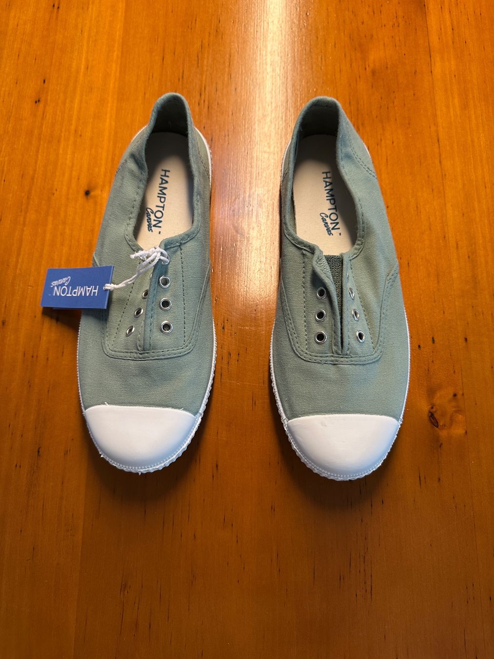 Damenschuhe: Hampton Canvas Schuhe Grösse 38 neu mit Etikett – Neu und originalverpackt aus Luzern von Tinette