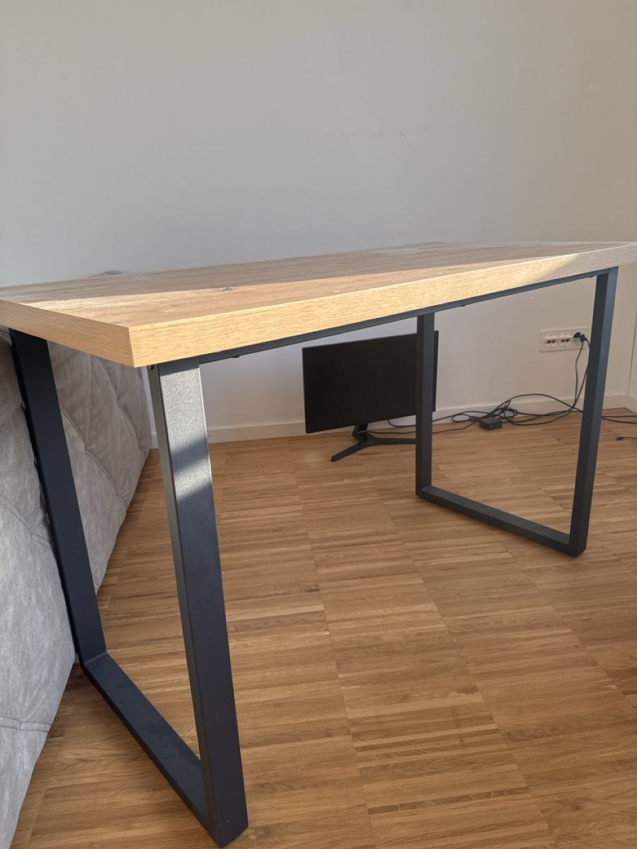 Scrivanie: Schreibtisch: Holz/Schwarz – Usato da  venduto da  1