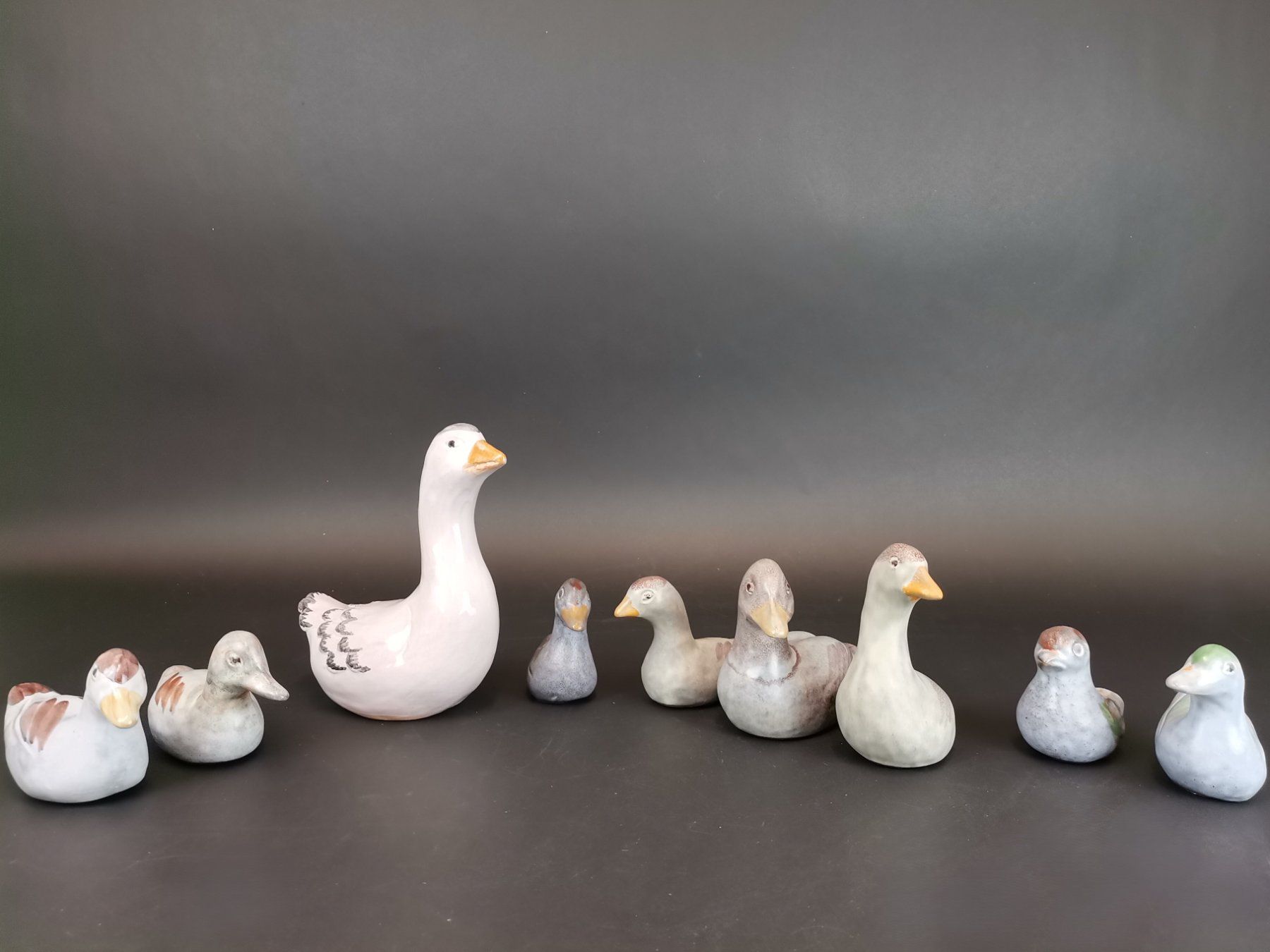 Statuette: DEKOFIGUREN 9 Enten aus Keramik – Usato da Schaffhausen venduto da Restwert_SH