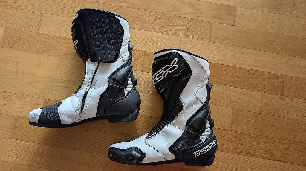 Scarpe da uomo: TCX Motorradstiefel – Usato da Locarno venduto da ama_7bm7 1
