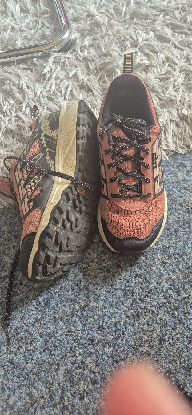 Salomon Scarpe da donna: Solomon  schuhe  – Usato da Wetzikon ZH venduto da can_ydv9 1