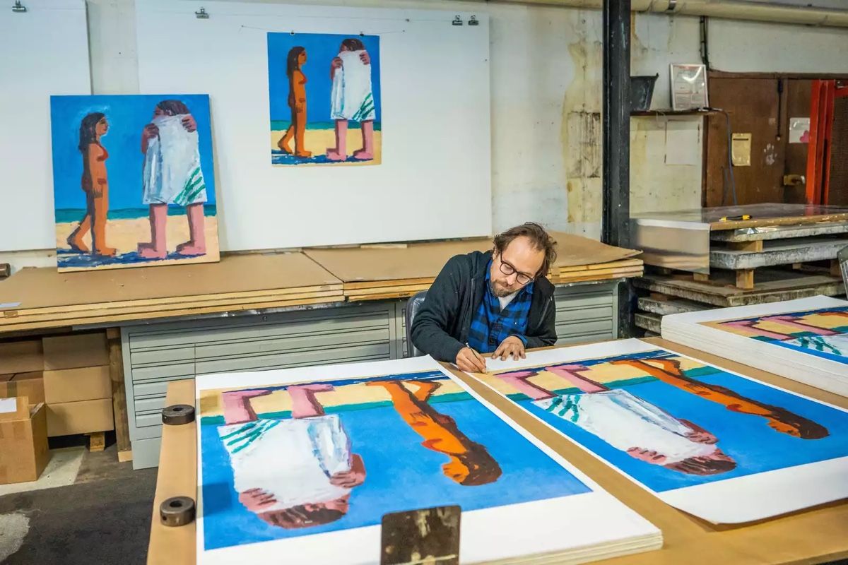 Grafiken & Lithographien: Todd Bienvenu Beach Towel 2019 – Neu und originalverpackt aus Chêne-Bougeries von CollectorGVA 3