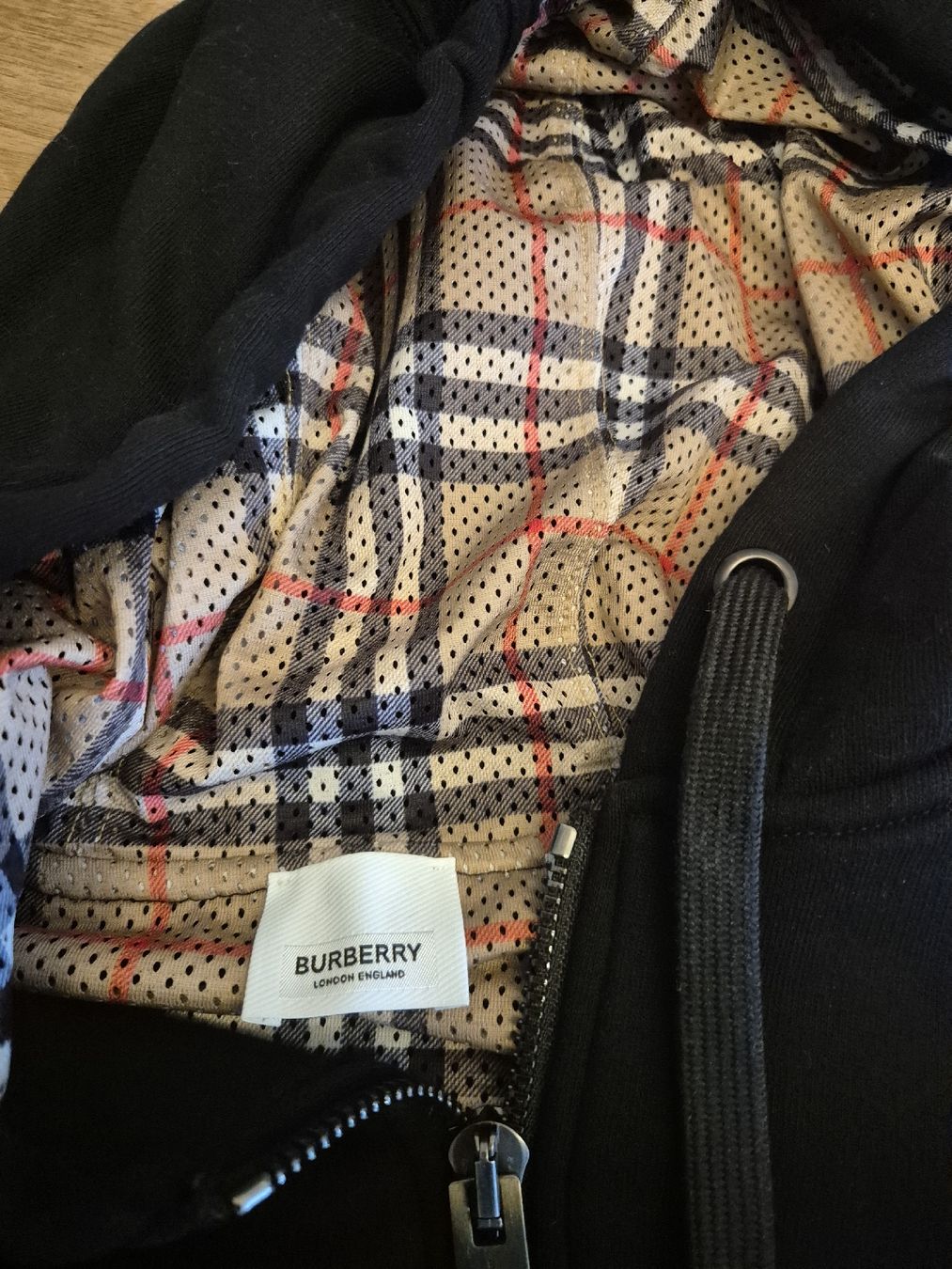 Burberry Maglioni & Felpe: Burberry Hoodie  – Usato da Weesen venduto da sch_cs6t 2