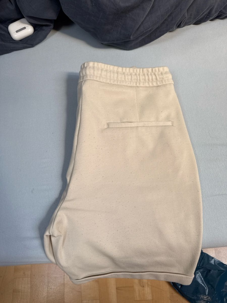 Zara Pantaloni: Zara Shorts M – Usato da Immensee venduto da footballsuppliersz 1