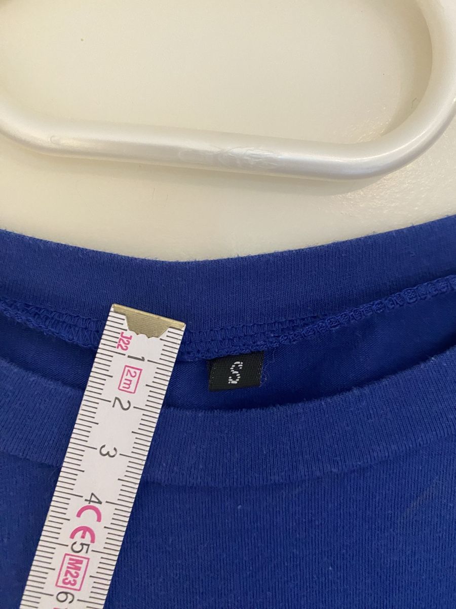 Top: Blaues Langarmshirt mit Print, Grösse S – Usato da Hünenberg See venduto da lar_9zjk 1