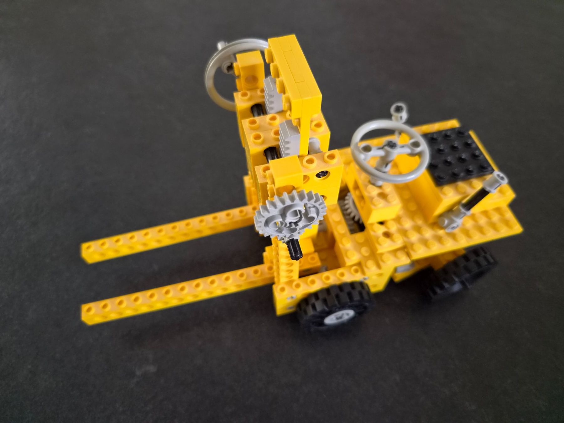 Lego Kit di costruzioni: 3 Schachteln Lego Technik – Usato da Niederhasli venduto da Vitznau 4