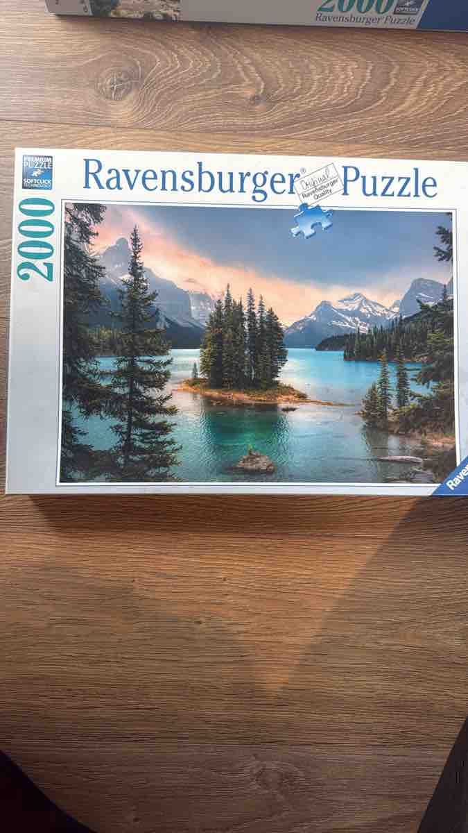 Ravensburger Puzzles: 2 Ravensburger Puzzle 2000 Teile – Gebraucht aus Obfelden von nin_fxz6 2
