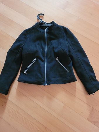 Schwarze Zebra Jacke in XL - perfekt für den Frühling!
