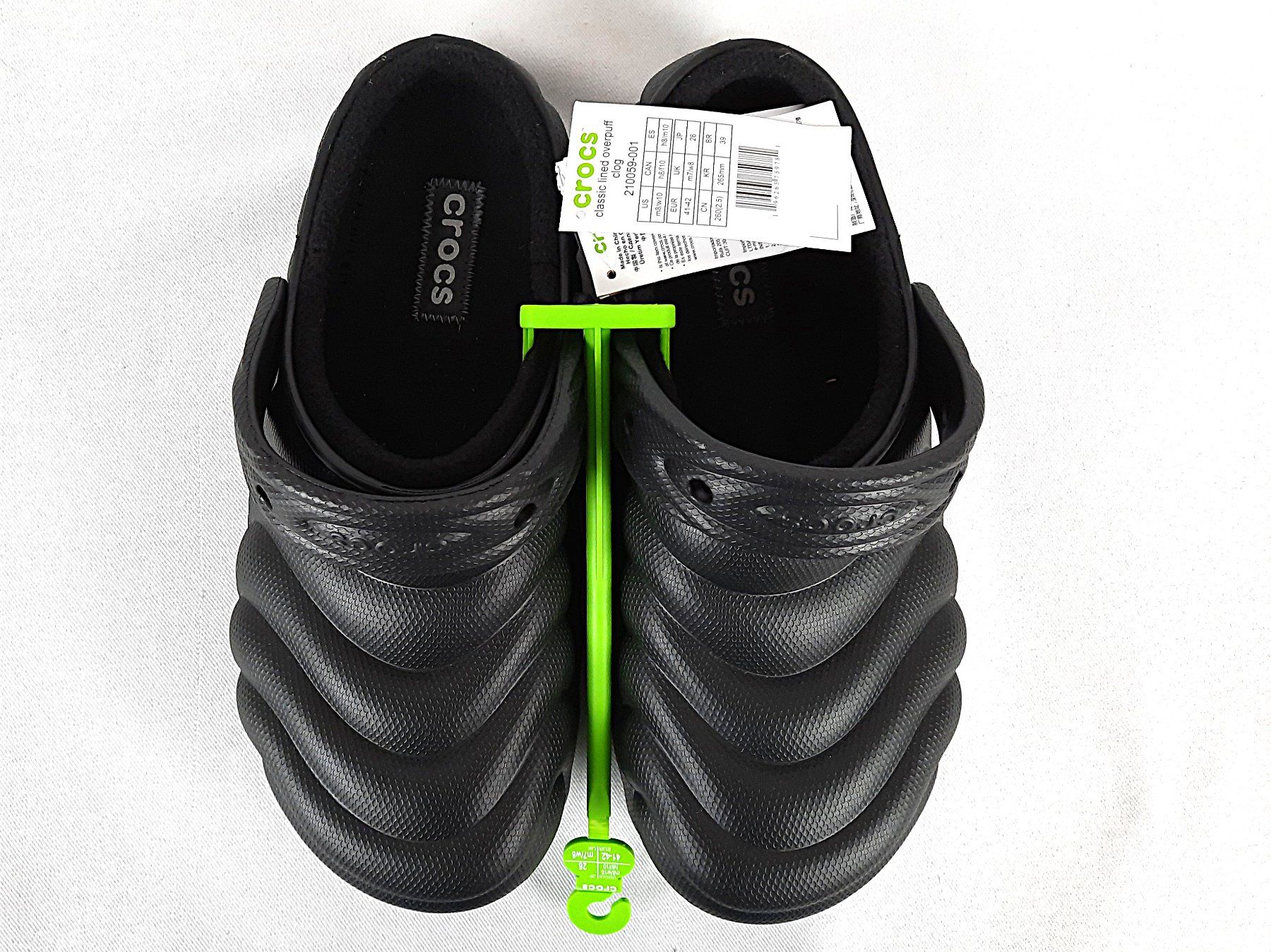 Crocs Scarpe da uomo: CROCS Hausschuhe Grosse 41/42 – Nuovo (secondo la descrizione) da Beinwil am See venduto da Restwert_Beinwil
