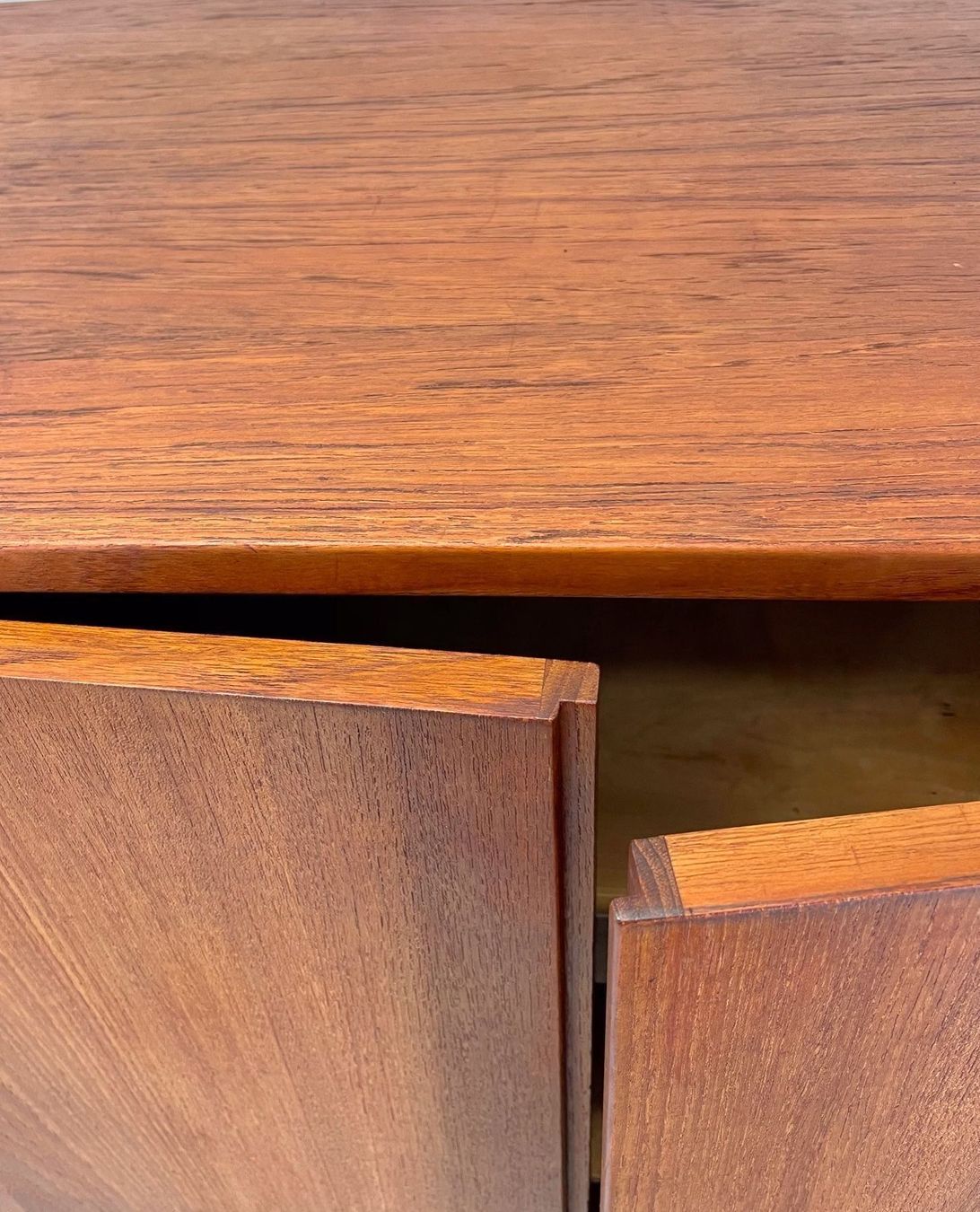 Armadi: MidCentury Teak Barschrank Nils Johnsson 60s – Usato da Basel venduto da MidMod20C 5