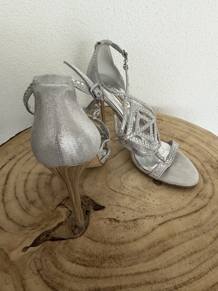 Guess Damenschuhe: GUESS Strass High Heels Silber Gr. 37 – Gebraucht aus Hägglingen von Raff_Ella 2