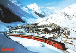 Andermatt (UR) – Zug der Furka–Oberalp-Bahn oberhalb