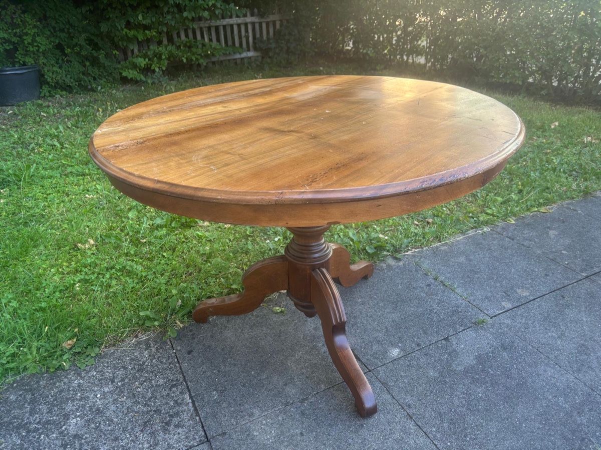 Tavoli: Runder Tisch Holz Nussbaum  – Usato da Zürich venduto da ann_9fv5