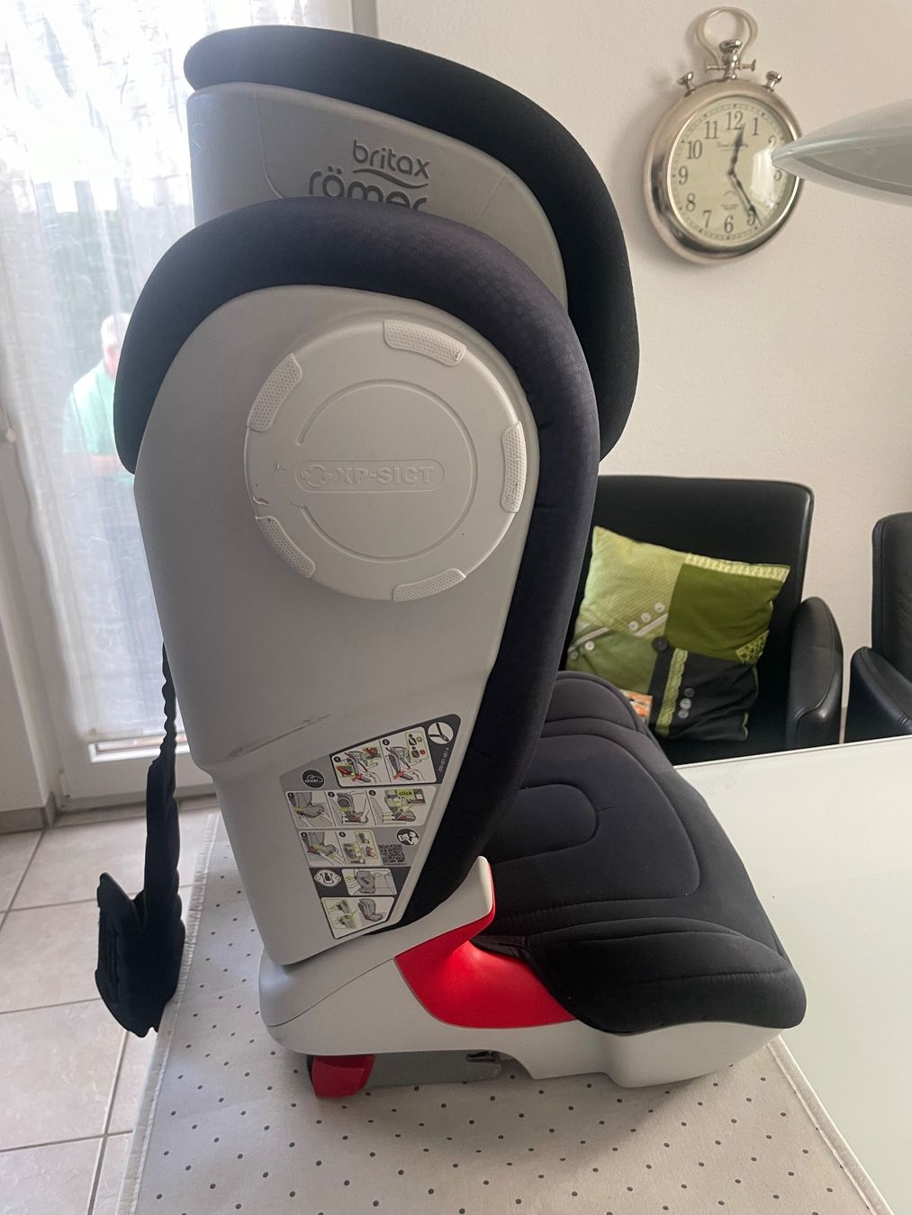 Britax Römer Auto-Kindersitze: Autositz , römer britax schwarz ,atratzit , Isofix – Gebraucht aus Pfeffingen von Purzzeli 5