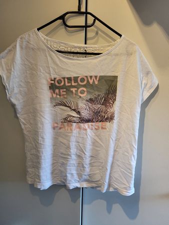 Sommerliches T-Shirt "Follow me to Paradise" mit Spitze Gr L