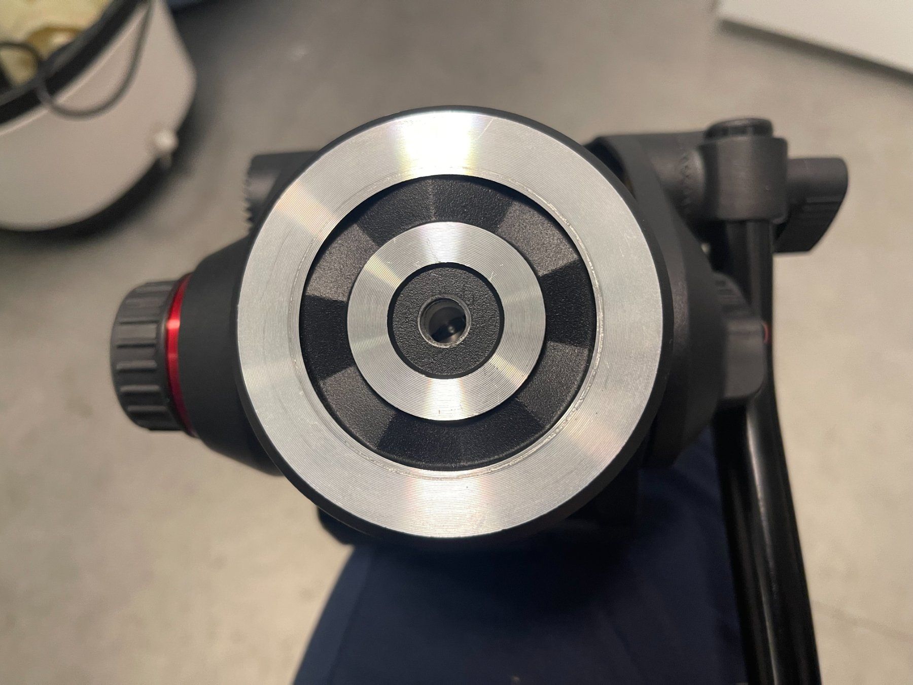 Manfrotto Treppiedi & Teste: Manfrotto Pro Fluid Video-Neiger m.fl.Basis+504PL – Usato da Zürich venduto da gou_m6hp 5