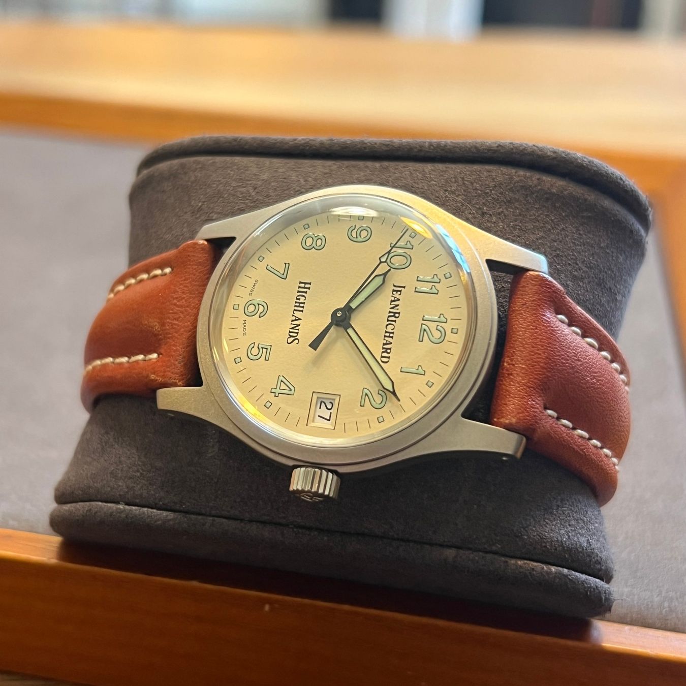 JeanRichard Uhren: JeanRichard Highlands Quartz Date 28010 – Gebraucht aus Carouge GE von Watchaser 6