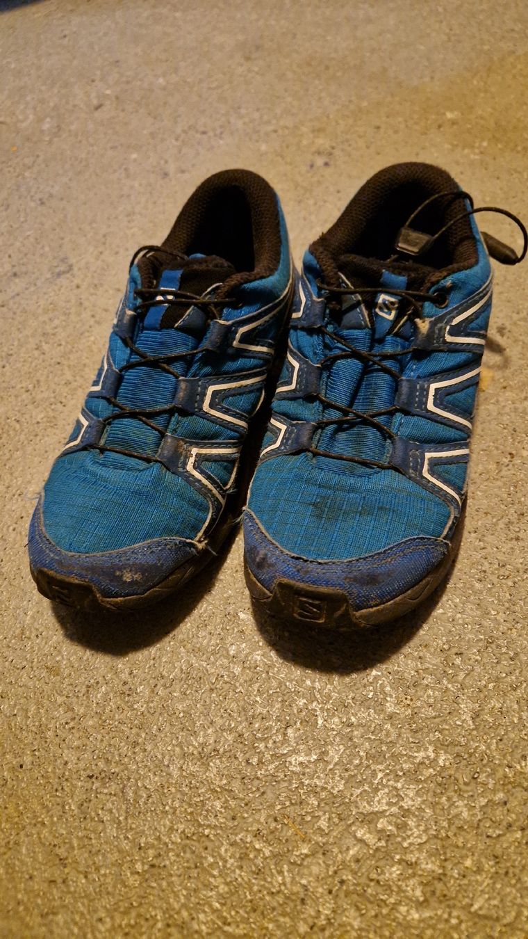 Salomon Schuhe für Jungen: Salomon Speedcross Gr 31 – Gebraucht aus Kandersteg von Nazca01