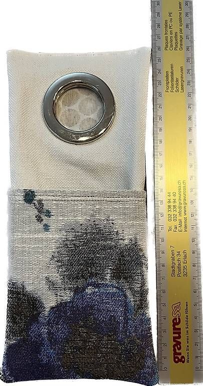 Staffe: Handyhalter Steckdose Handytasche Ladetasche Smartphone – Usato da Ehrendingen venduto da Veiga 1