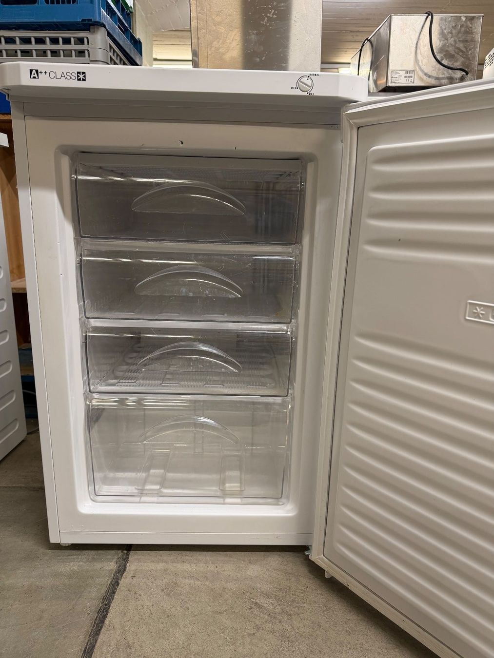 Frigoriferi: INDESIT Kühlschrank – Usato da Dietikon venduto da dia_xjk6 1