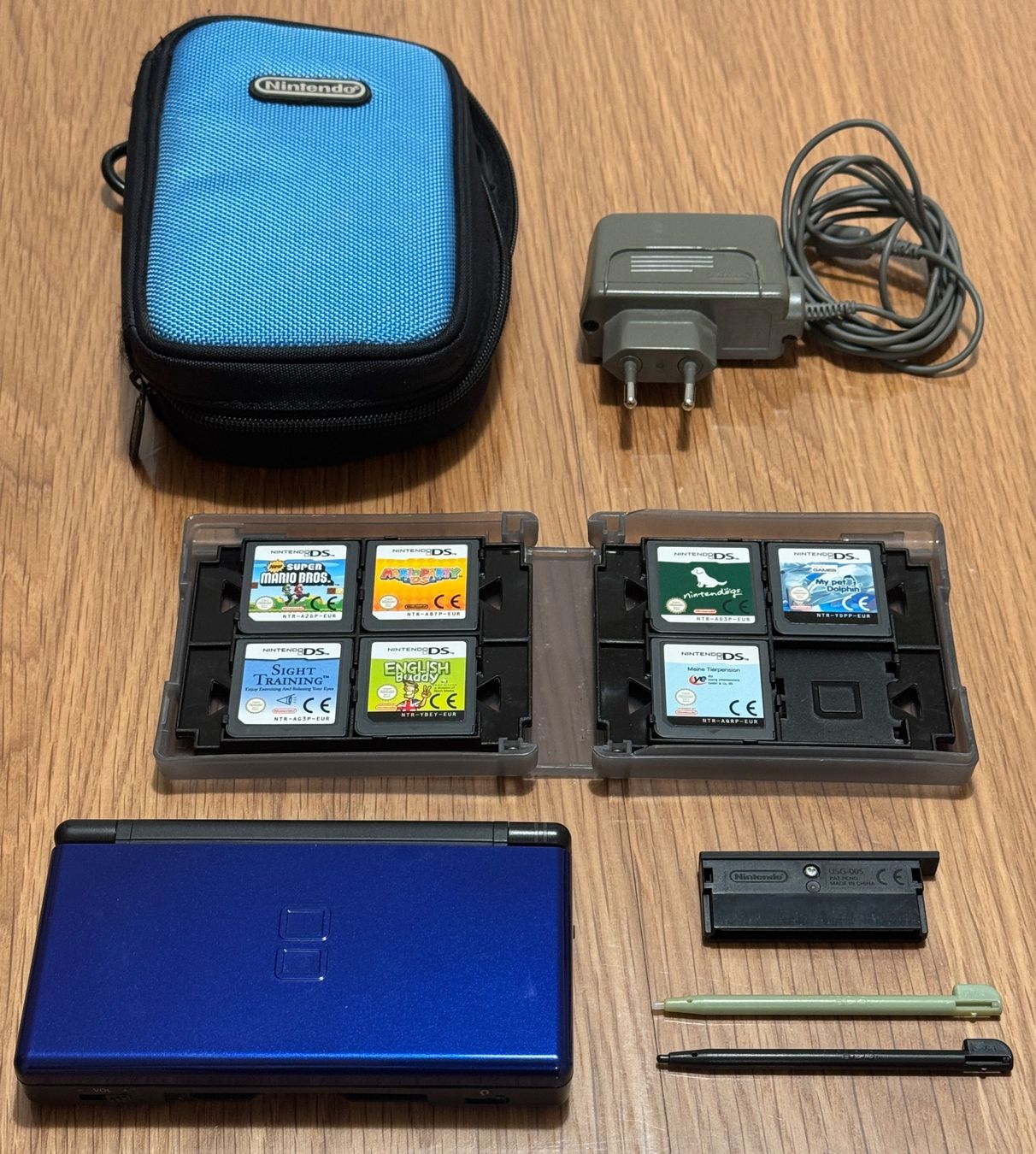 Nintendo Console: Nintendo DS lite + 7 Spiele + Zubehör – Usato da Volketswil venduto da IT-Mac
