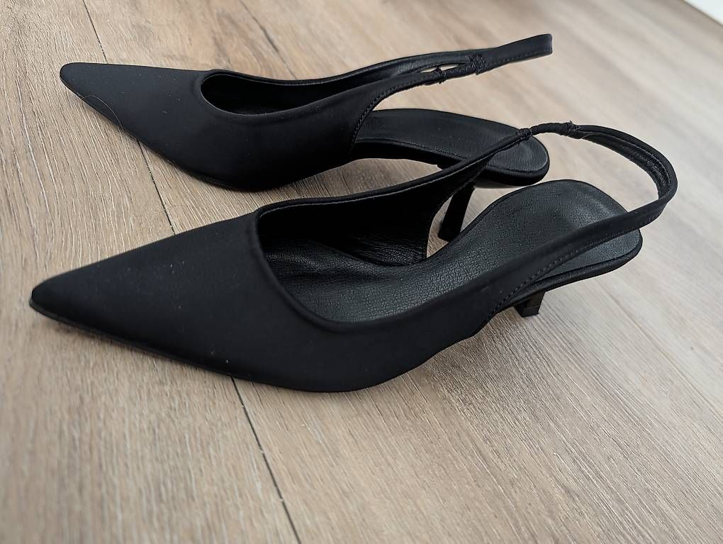 Scarpe da donna: Slingback-Pumps / Kitten Heels schwarz – Usato da Schwarzenbach SG venduto da ana_vb2s 1