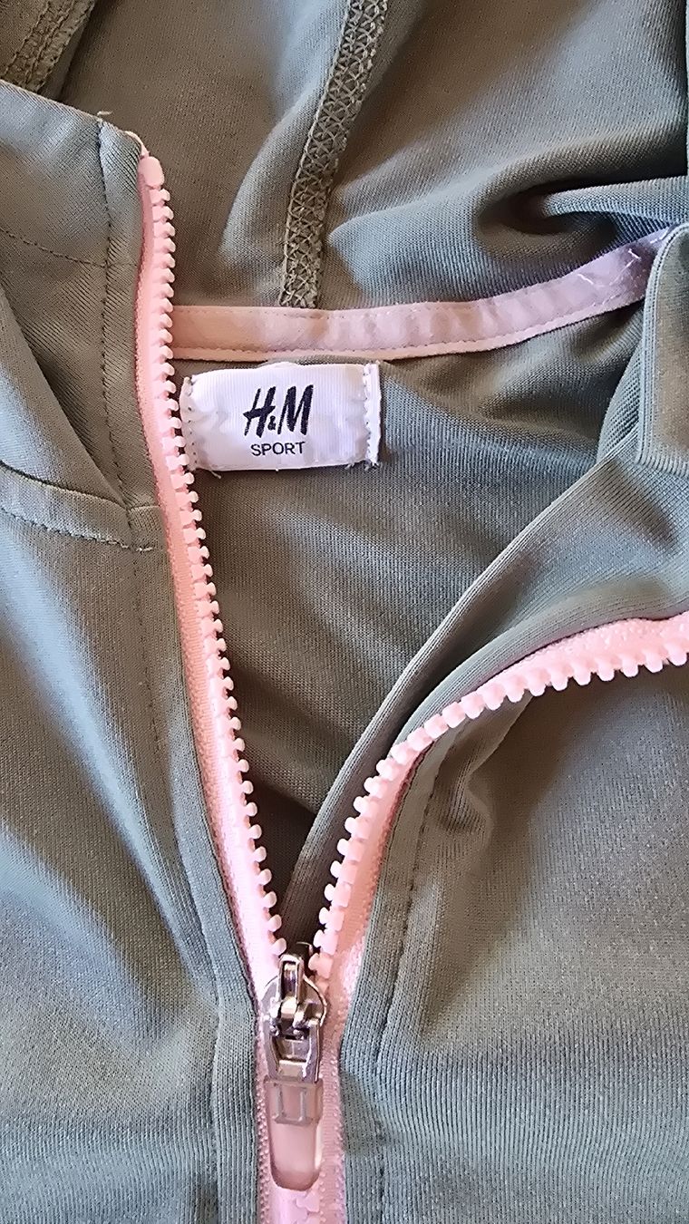 H&M Jacken & Mäntel: Leichtes Jäggli gr 146/152 – Gebraucht aus Grosswangen von DenChey 1