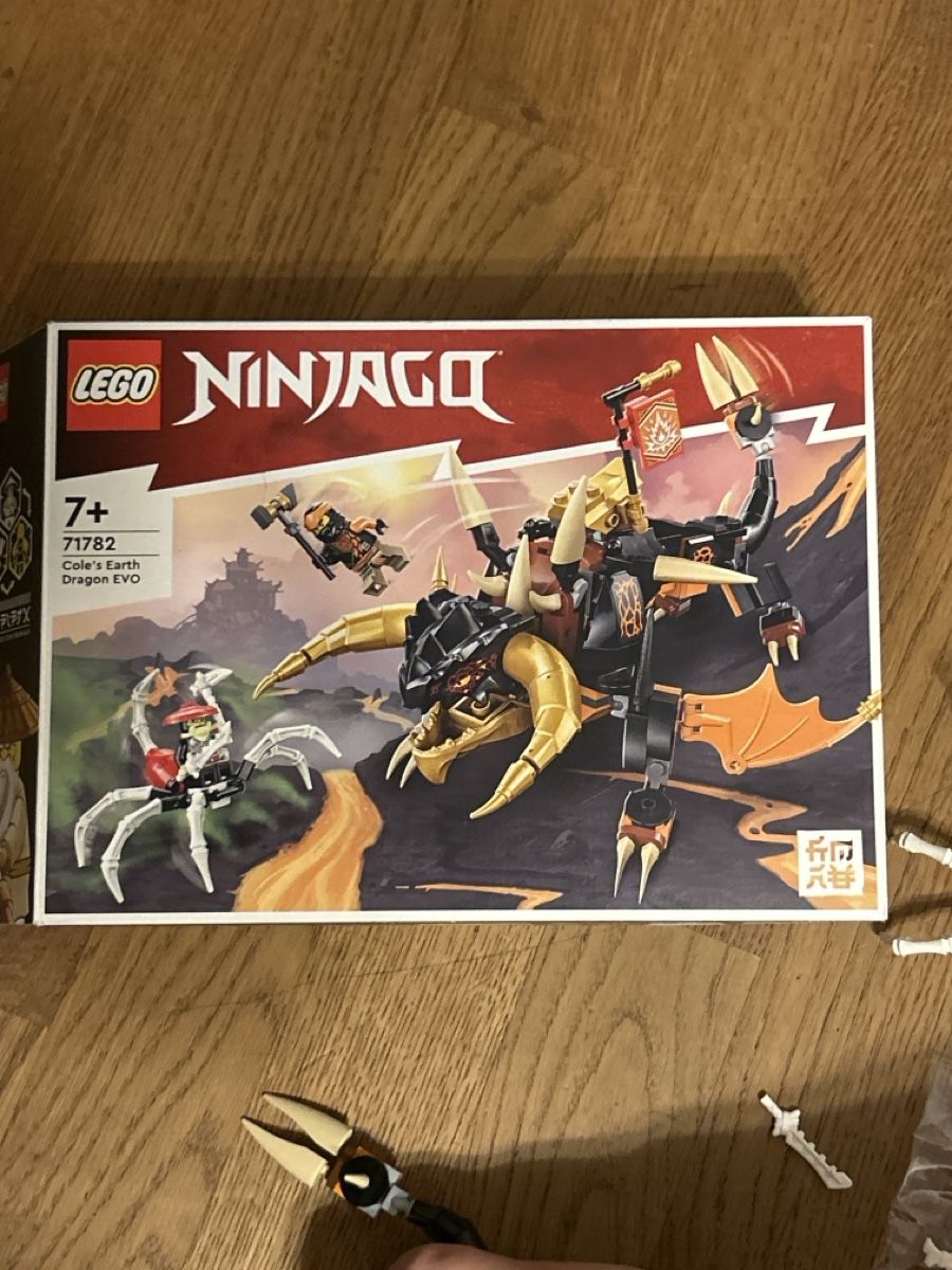 Lego Kit di costruzioni: LEGO Ninjago Cole's Earth Dragon 71782 – Nuovo (secondo la descrizione) da Arlesheim venduto da gio_sg79