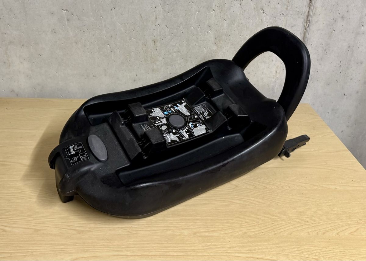 ABC Design Seggiolini per auto: ABC Design Autositz Isofix Base Tulip black – Usato da Brügg BE venduto da Rem_R88 3