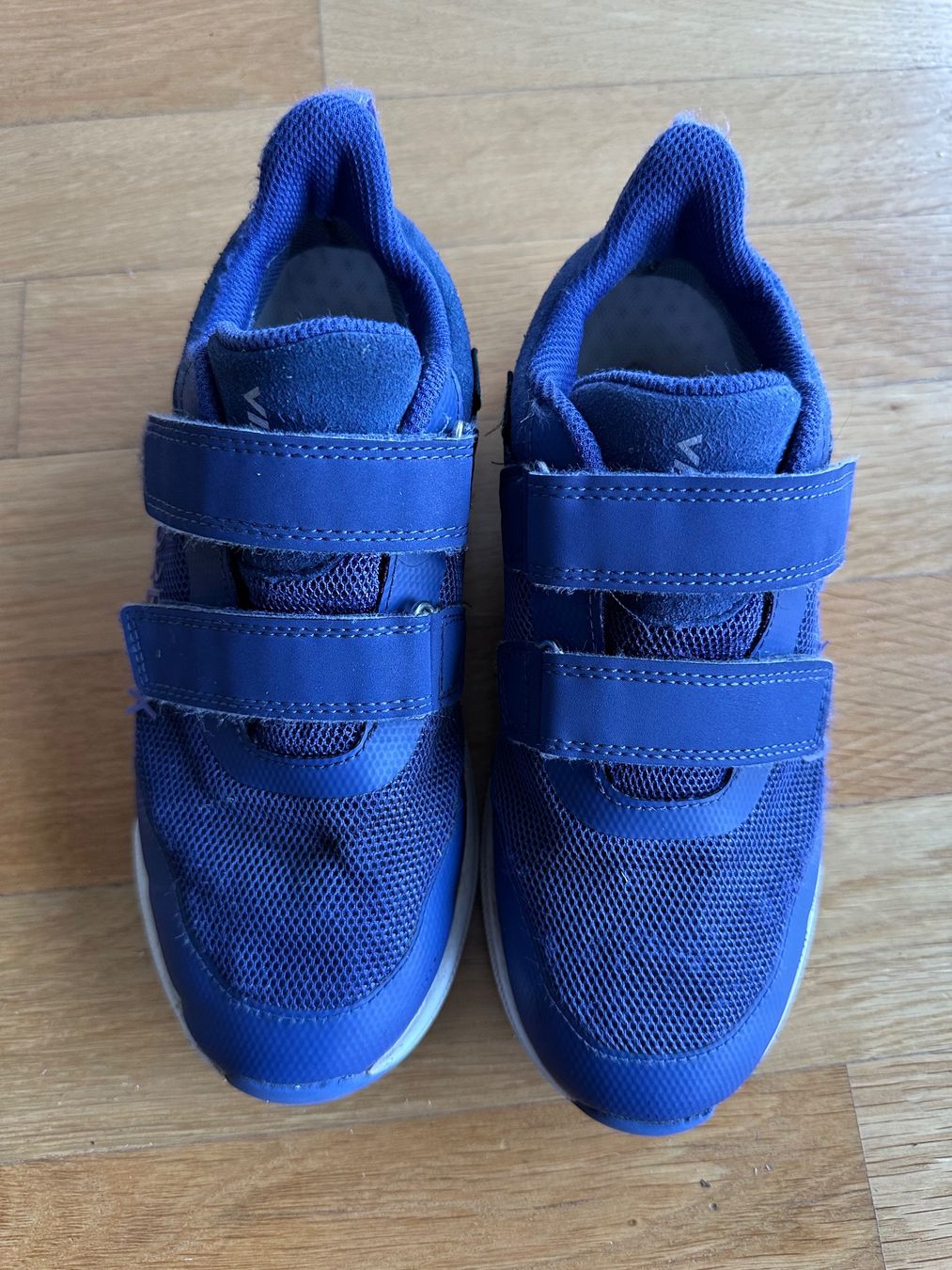 Viking Scarpe per ragazzi: VIKING Sneakers 35 Purple Goretex – Usato da Montagnola venduto da eva_gm6j 1