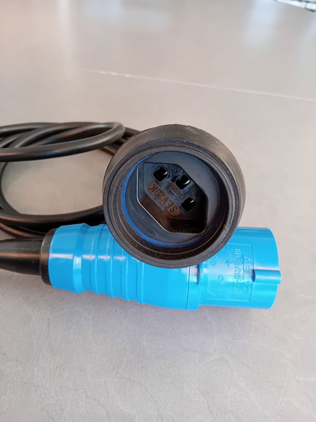 Kabel: Verbindungskabel Camping – Gebraucht aus Bätterkinden von 1judith 1