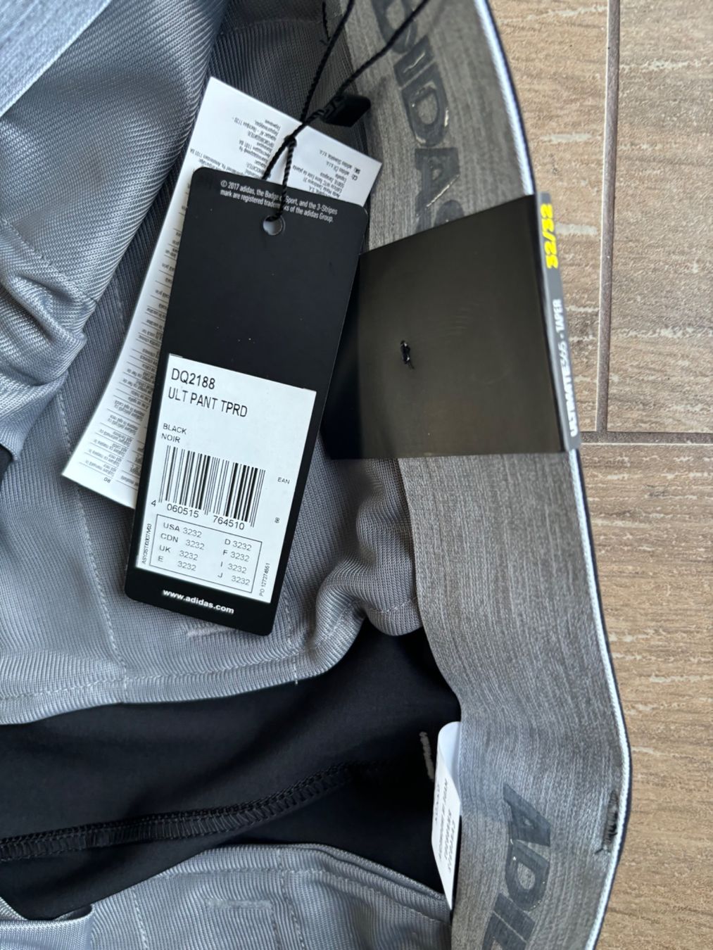 Adidas Pantaloni: 32/32_adidas golf_NEU_LP 90 sfr – Nuovo e nell'imballaggio originale da Versegeres venduto da kista 4