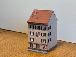 ZZ062: Mehrfamilienhaus mit Ladengeschäft (Spur Z)